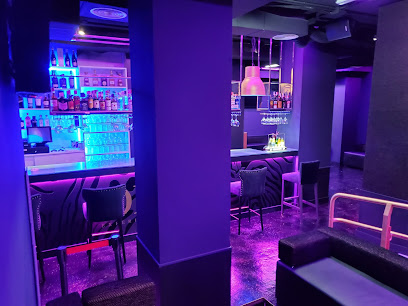 OXUM Lounge & Bar Place