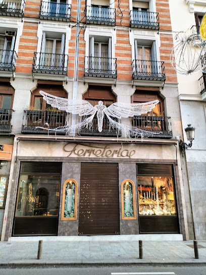 Placa "Madrid agradecido a la ferretería García del Río"