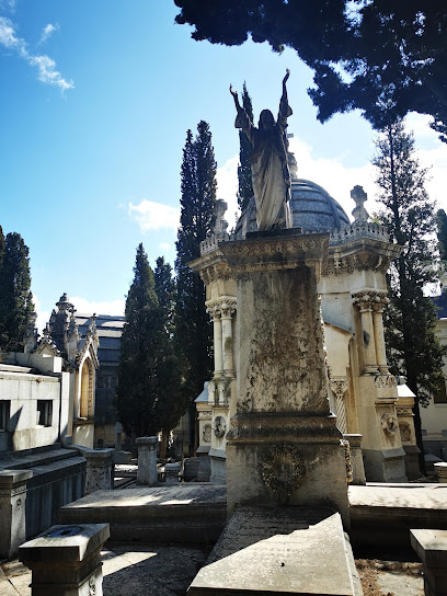 Cementerio Sacramental de San Isidro