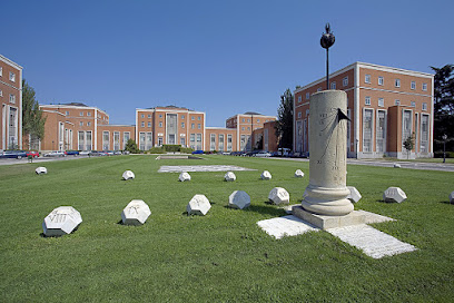 Escuela Técnica Superior de Ingeniería Agronómica, Alimentaria y de Biosistemas (ETSIAAB)