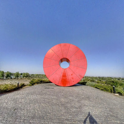 Espacio México, "el donut rojo"